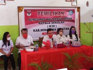 Gelar Pemilihan Pengurus, Adelina Monareh,S.Pd resmi Pimpin K3S SD Kab.Minsel