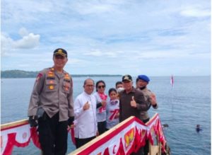 Bupati FDW Jadi Irup pada Upacara Bendera Bawah Laut dalam rangka HUT RI Ke – 77 Tahun