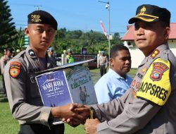 Kapolres Minsel berikan bingkisan hari raya Idul Fitri 1444 H untuk anggota